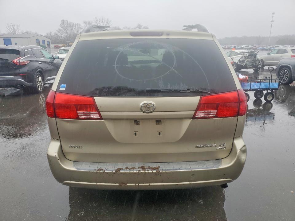 2005 Toyota Sienna le 7 Passenger