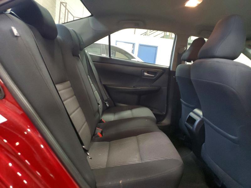 2015 Toyota Camry Hybrid le