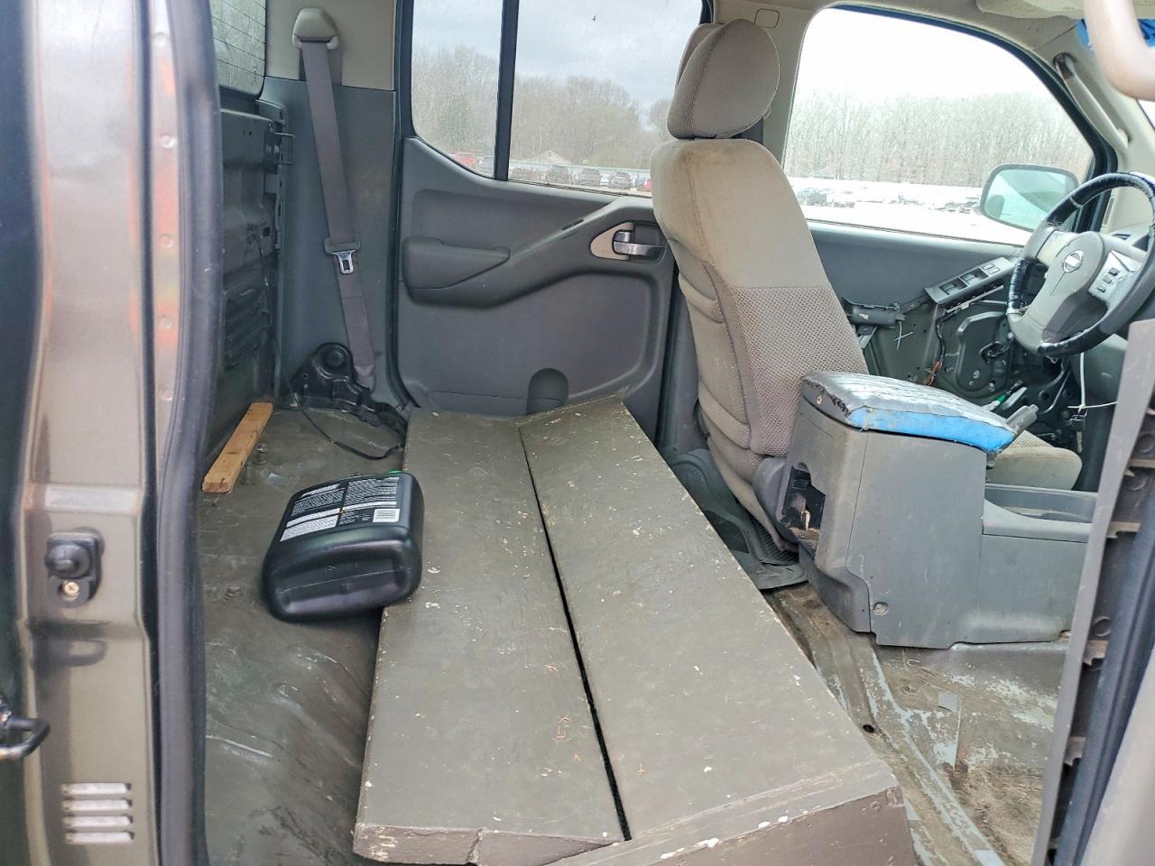 2005 Nissan Frontier SE