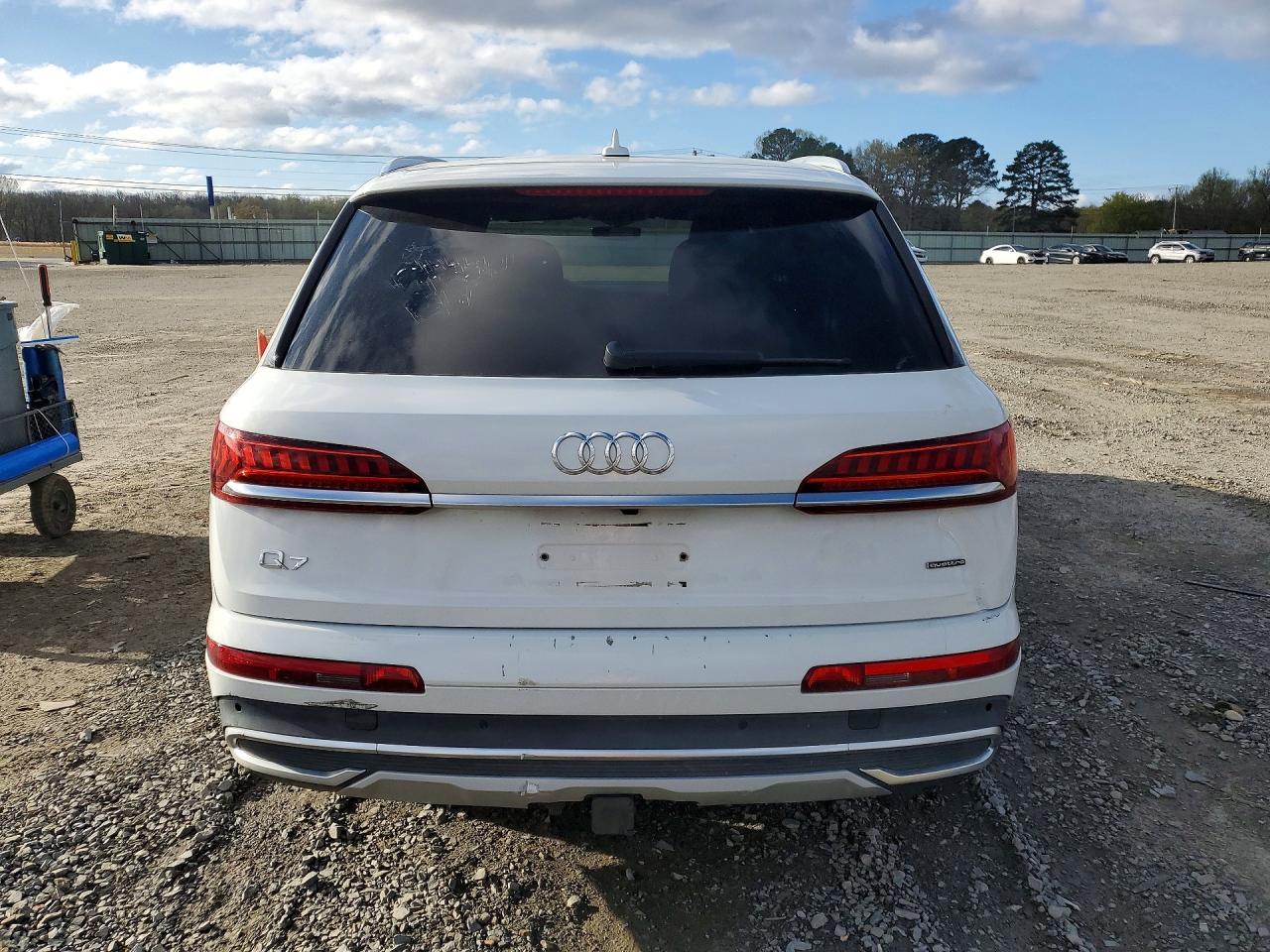 2020 Audi Q7 Premium