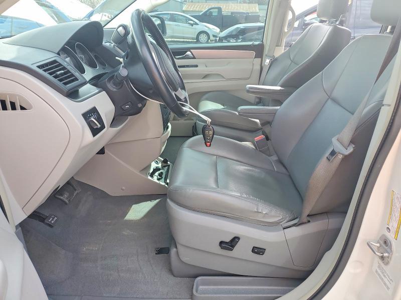 2011 Volkswagen Routan se