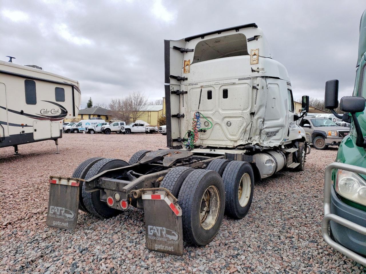 2015 Freigliner 2015 Freightliner Cascadia Semi Truck