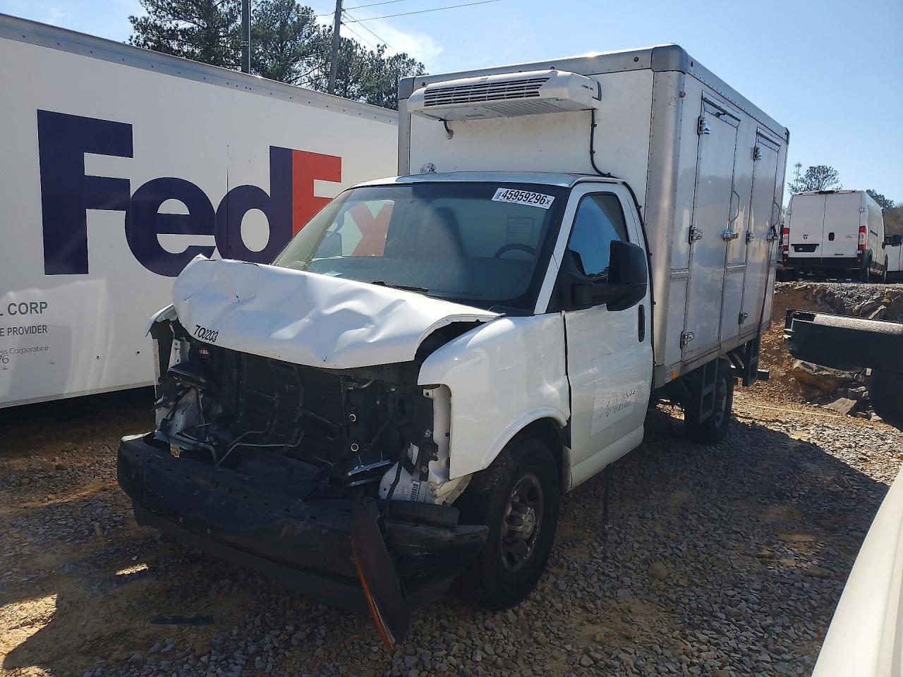 2017 Chevrolet Express Refrigerated BOX Truck