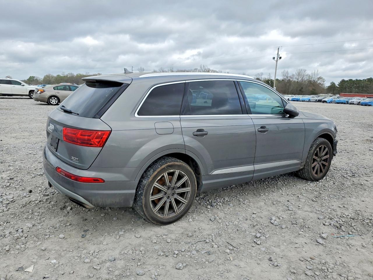 2017 Audi Q7 Premium Plus