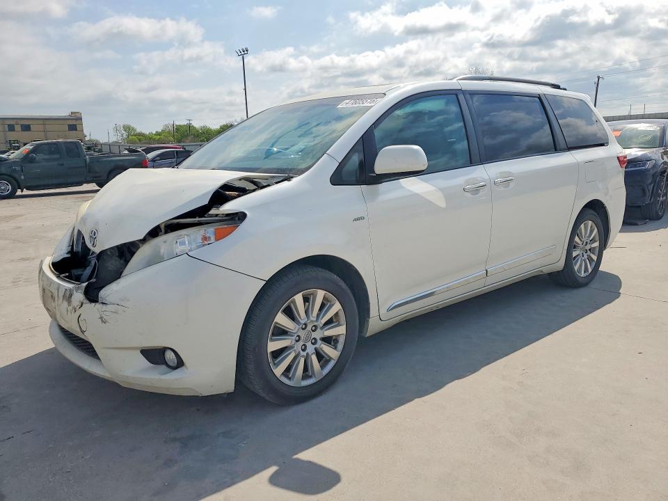 2016 Toyota Sienna xle 7-passenger