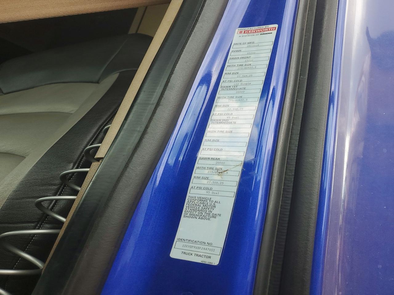 2015 Kenworth T680 Semi Truck