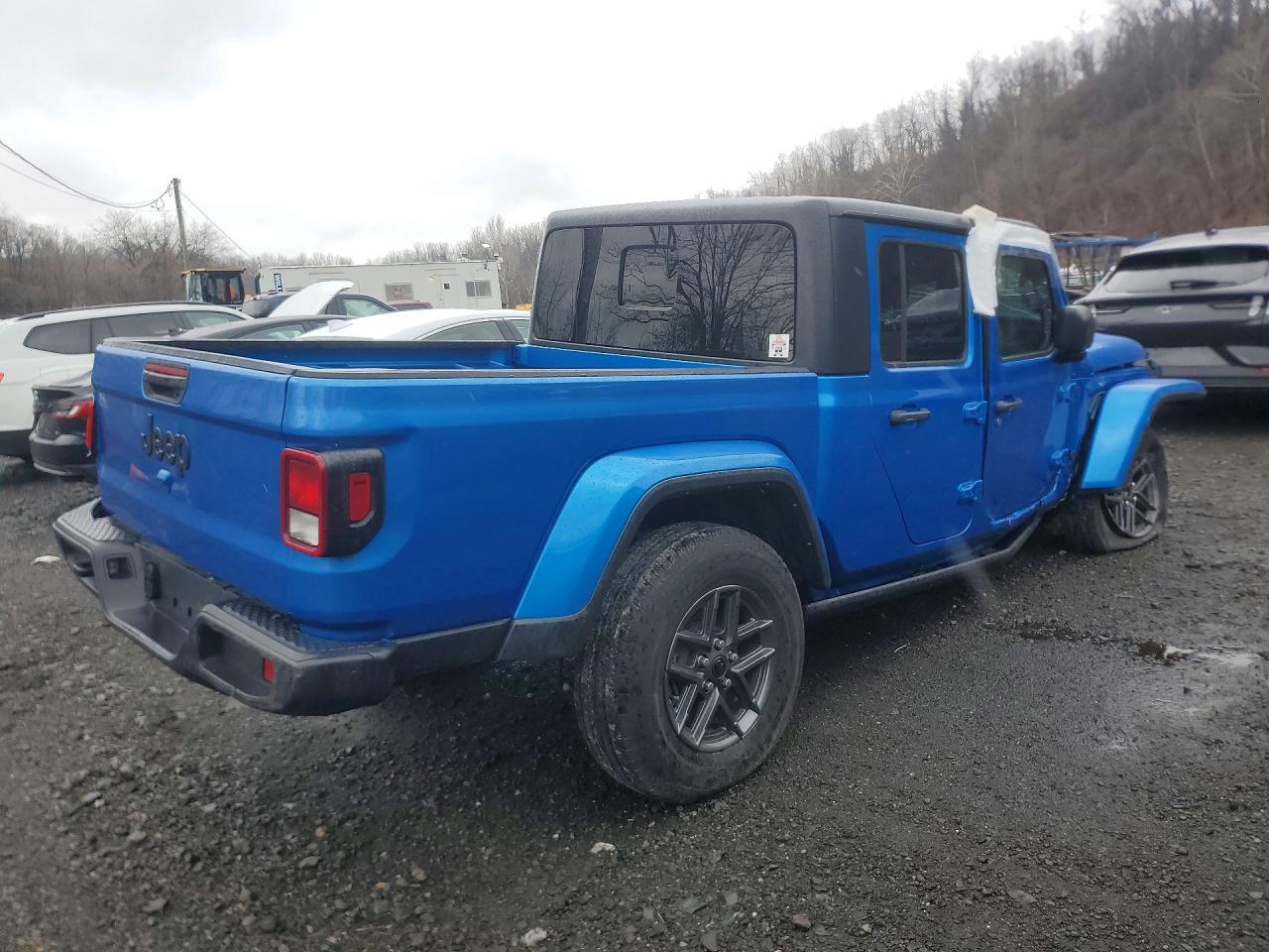 2024 Jeep Gladiator Sport