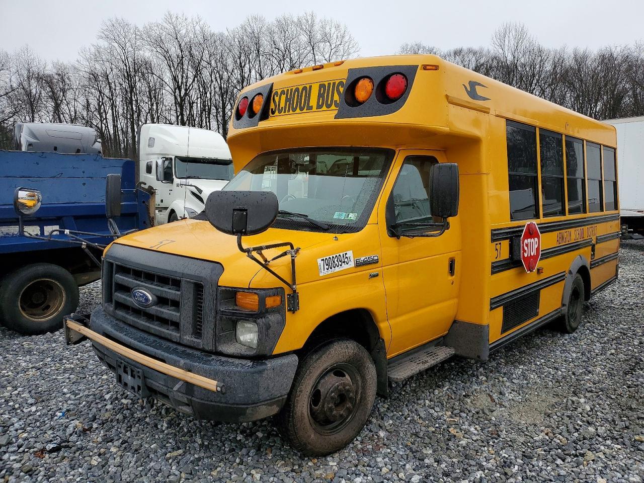 2016 Ford Econoline E450 Super Duty Cutaway Van