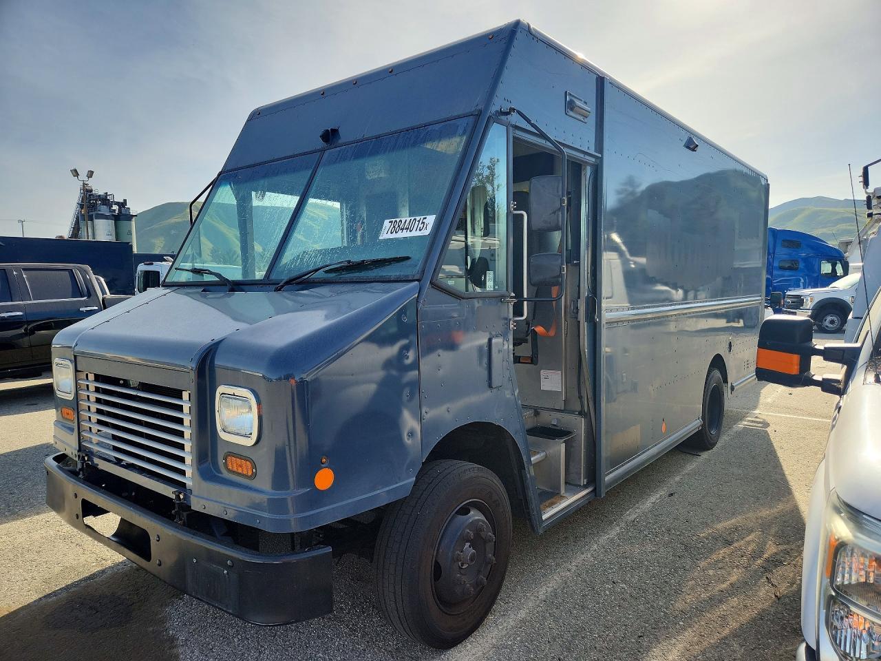 2021 Freightliner MT45G Chassis Delivery Truck