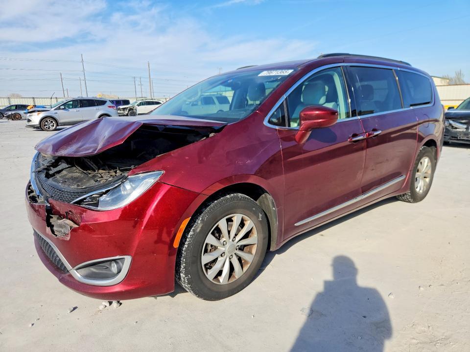 2017 Chrysler Pacifica Touring l