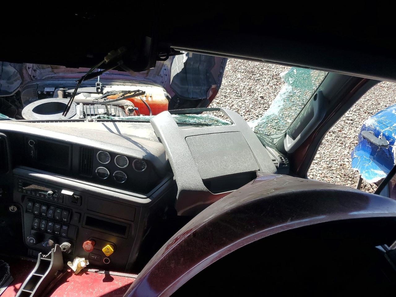 2025 International LT62F Semi Truck