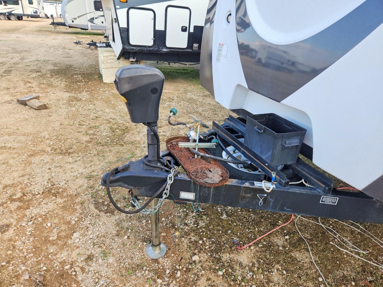 2013 Foresriver 2013 Forest River Coachmen FET297RLDS Camper