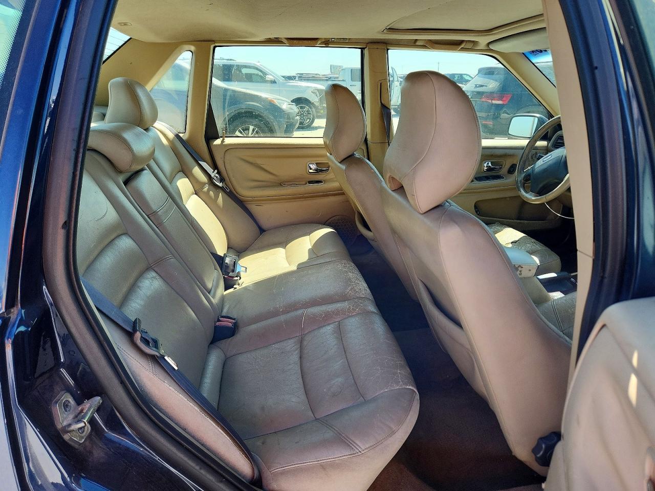 2000 Volvo S70 Base