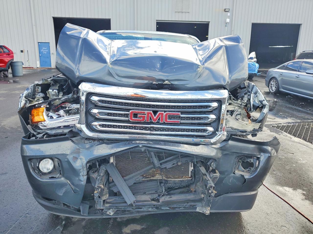 2017 GMC Canyon SLE