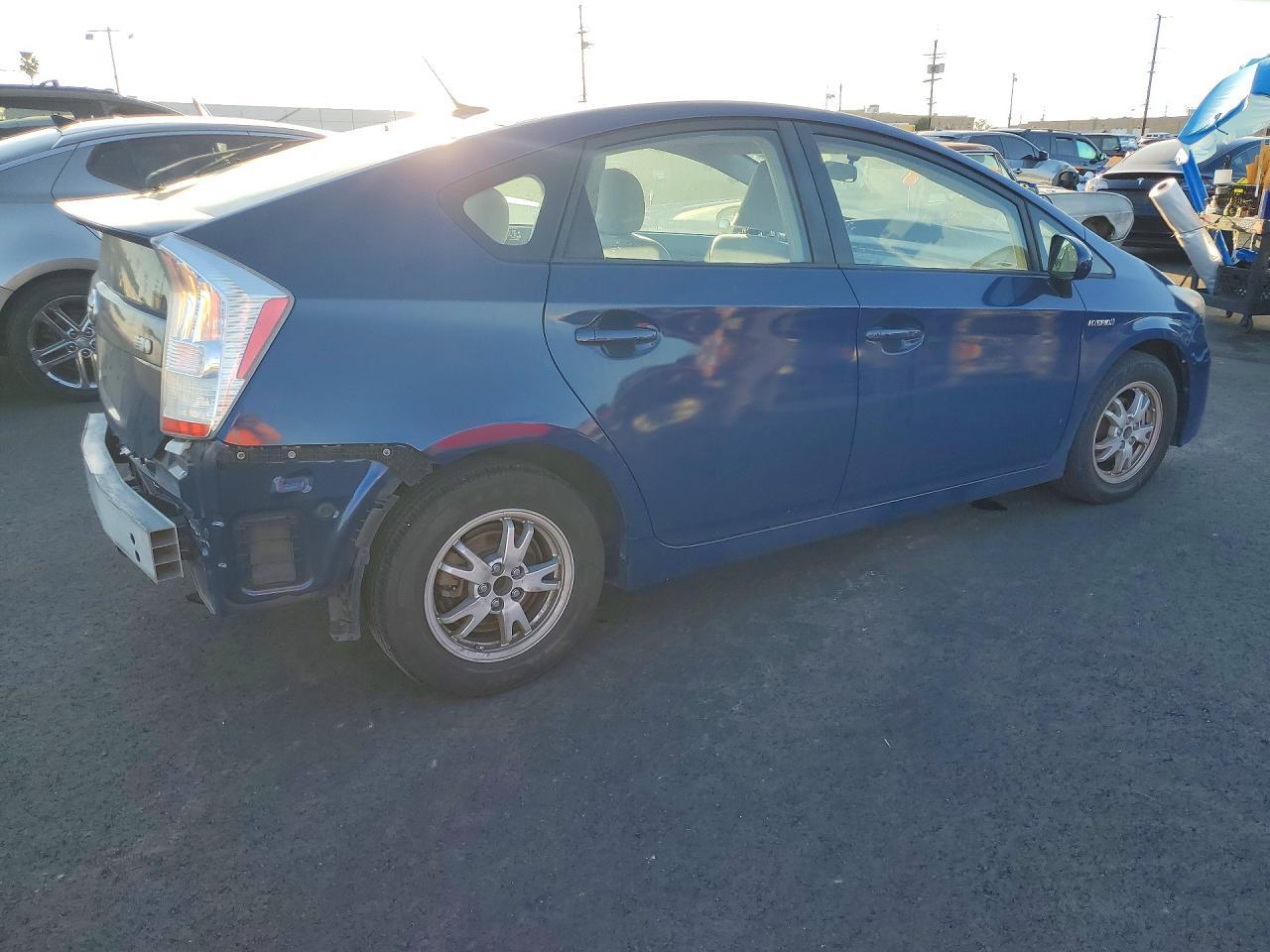 2011 Toyota Prius Three