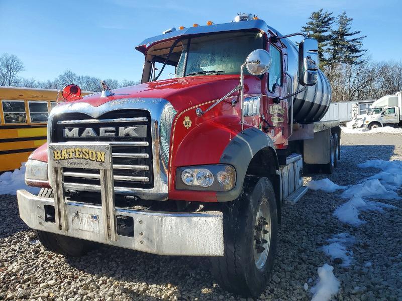 2022 Mack GR64F Tank Truck