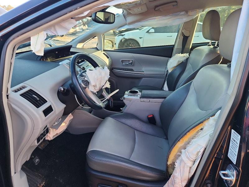 2017 Toyota Prius v Five