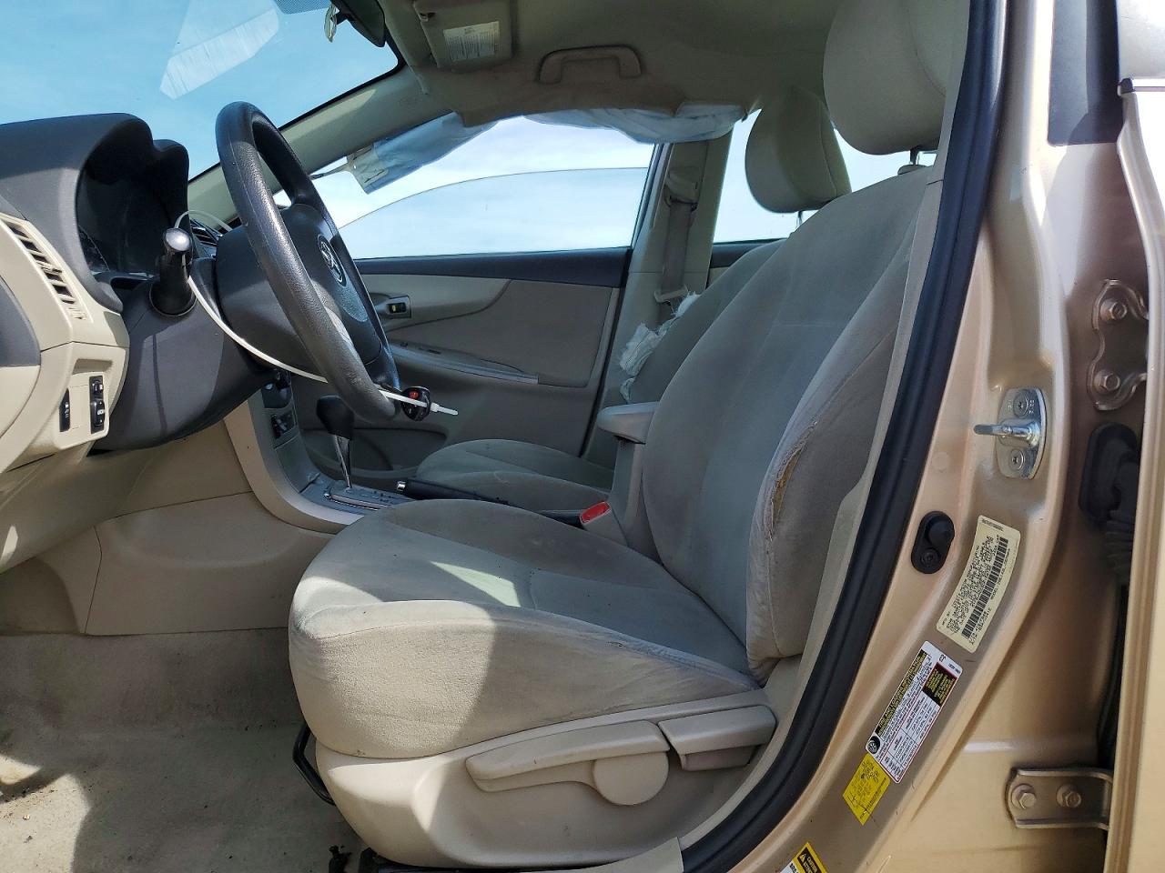 2013 Toyota Corolla le