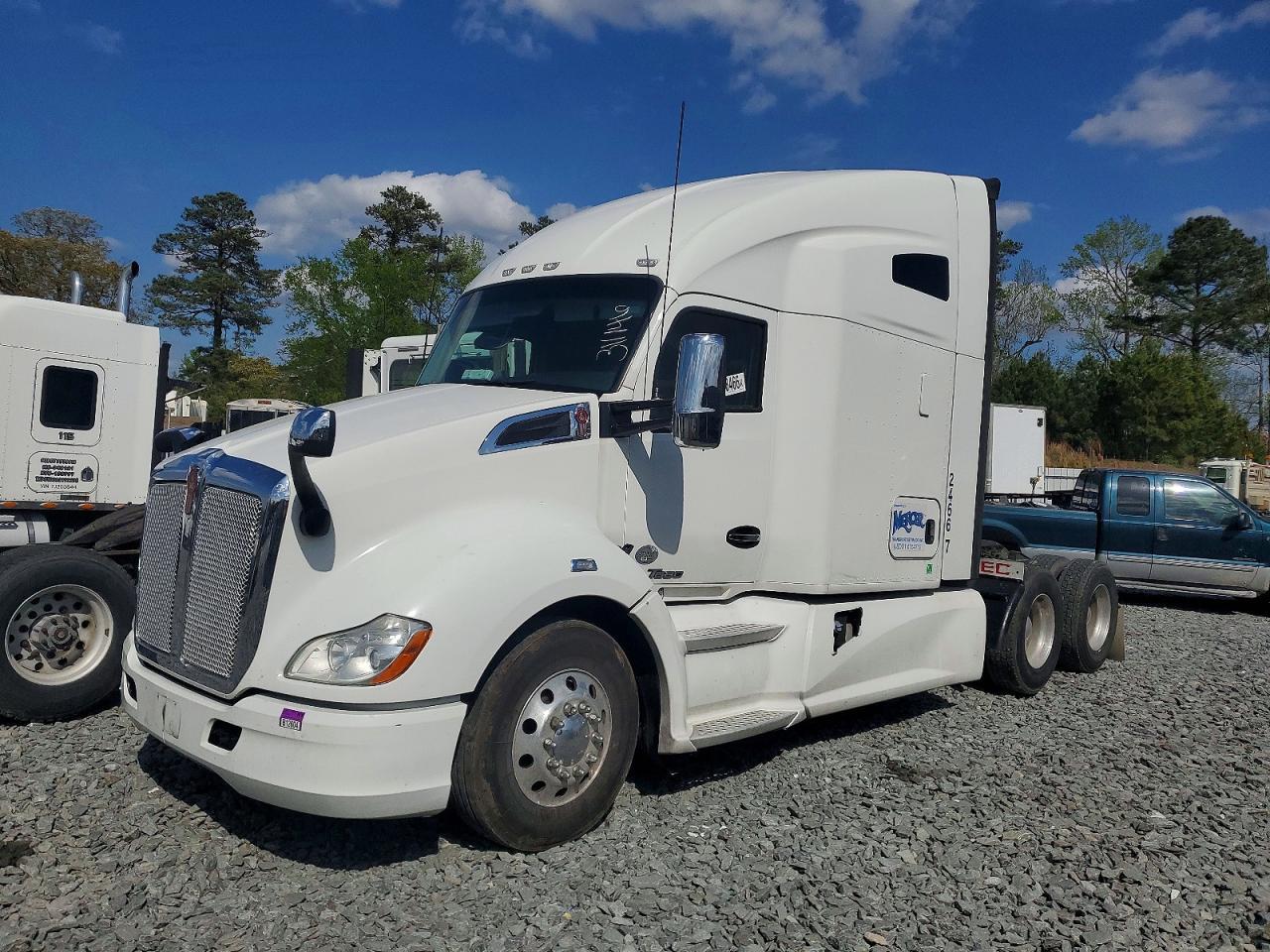 2020 Kenworth T680 Semi Truck