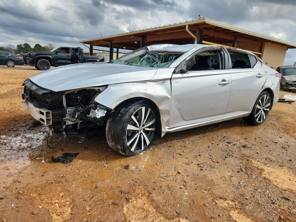 2020 Nissan Altima 2.5 sr