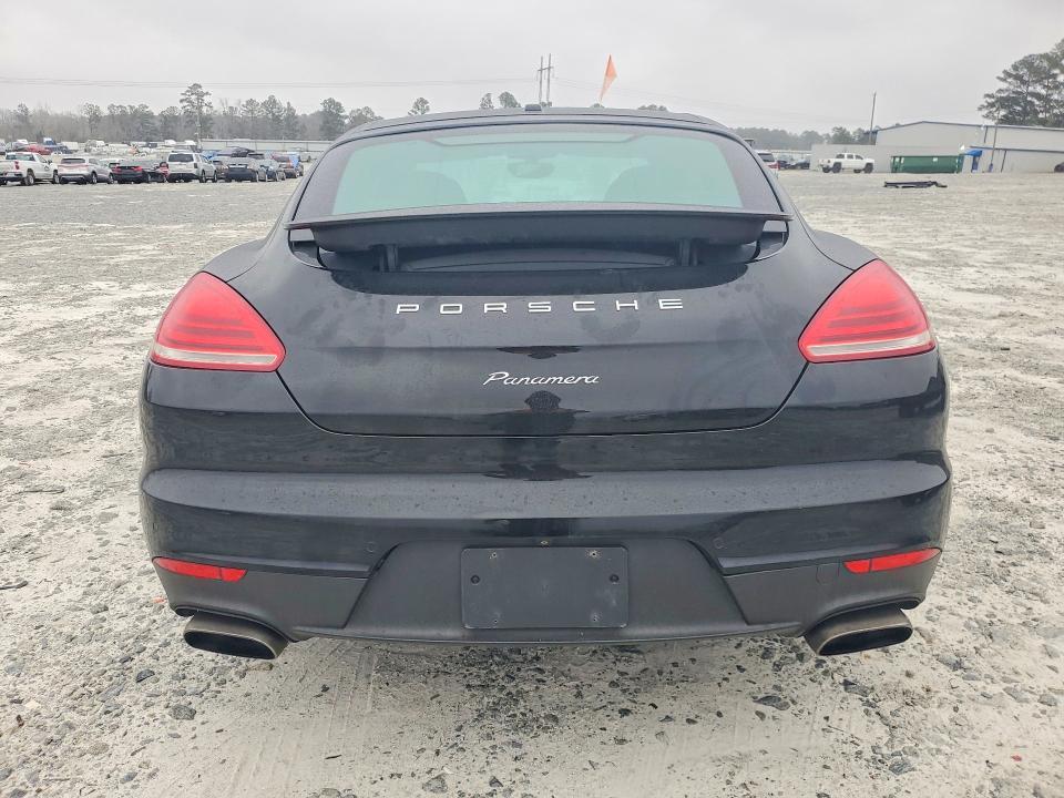 2015 Porsche Panamera 2