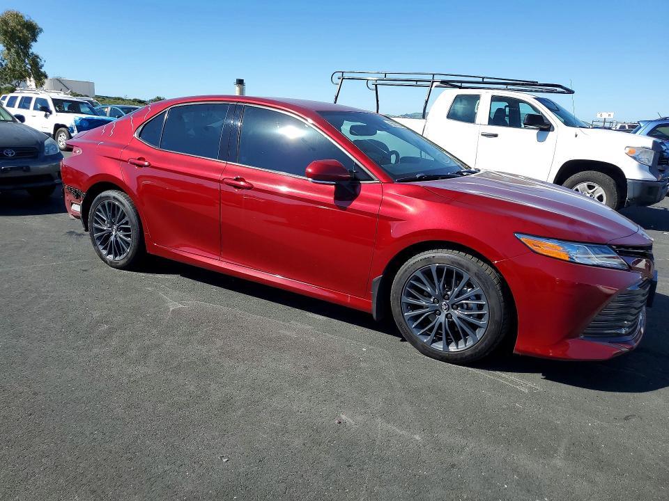2020 Toyota Camry xle
