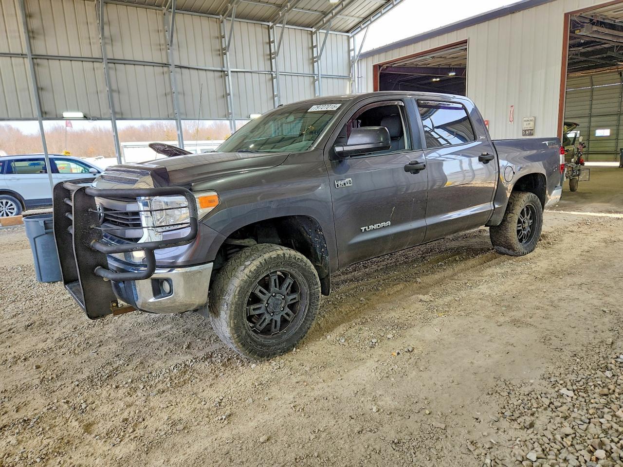 2015 Toyota Tundra SR5