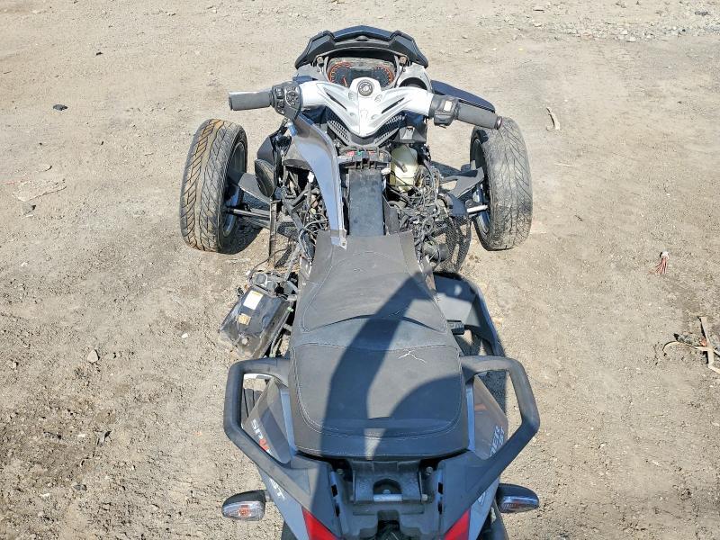 2013 Can-Am Spyder Roadster ST