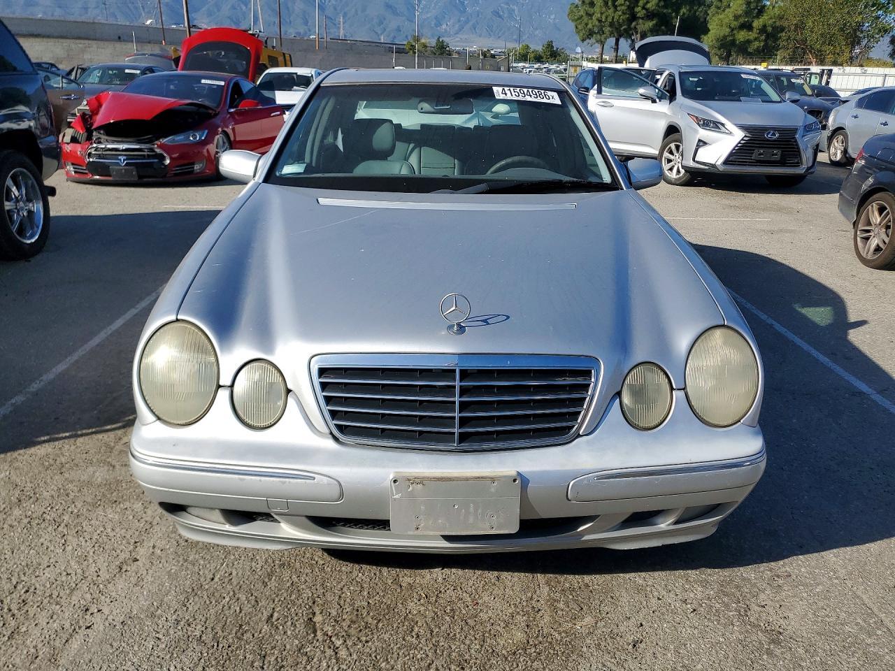 2001 Mercedes-Benz E 320