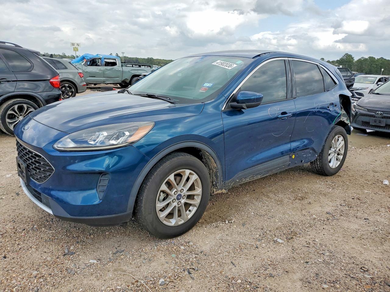 2020 Ford Escape se