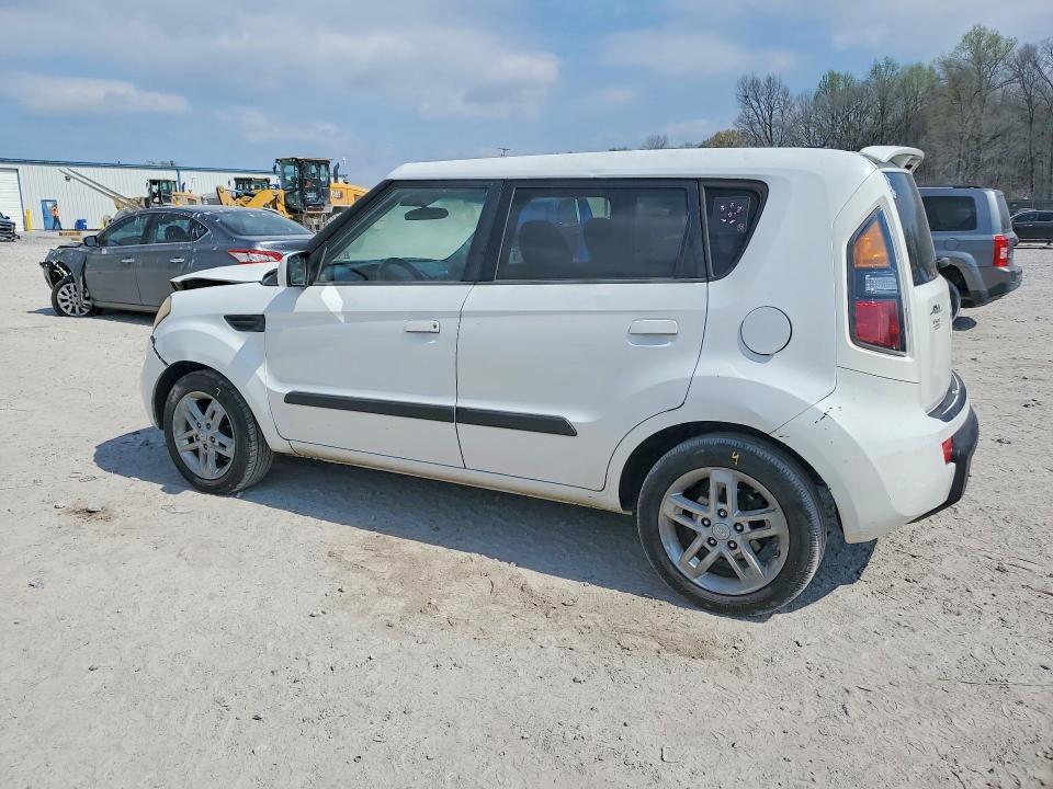 2010 KIA Soul +