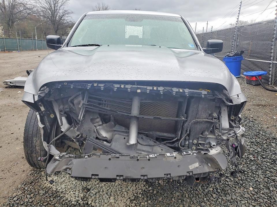 2020 Dodge RAM 1500 Classic SLT