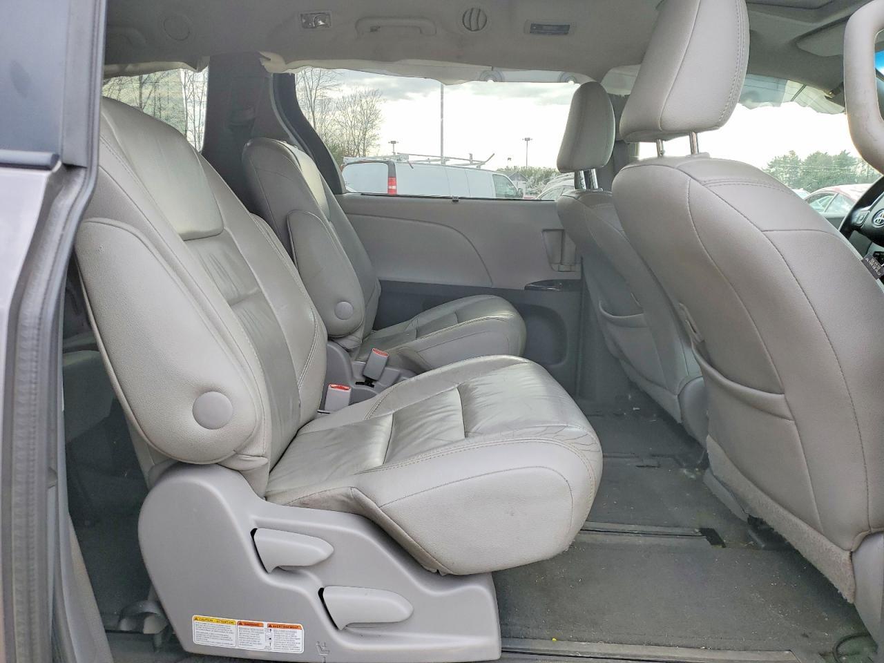 2015 Toyota Sienna xle Premium 7-passenger