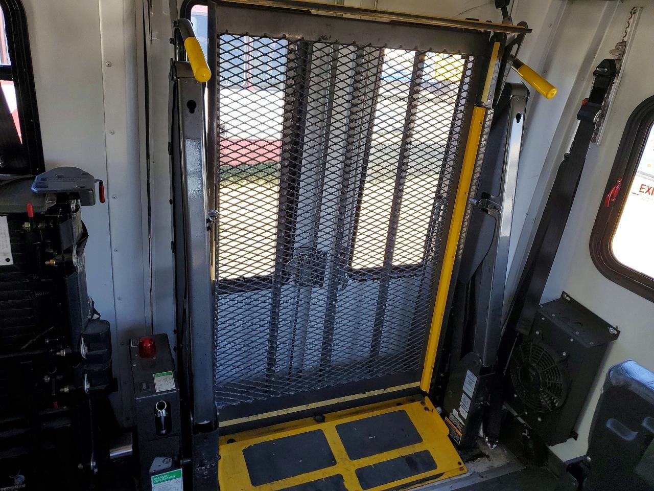 2012 Ford Econoline-Coach Bus