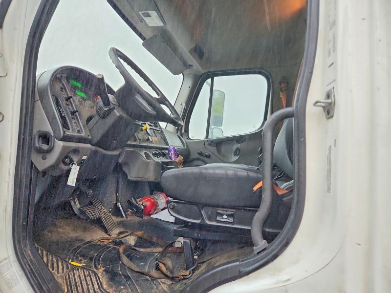 2020 Freightliner Business Class M2 BOX Truck