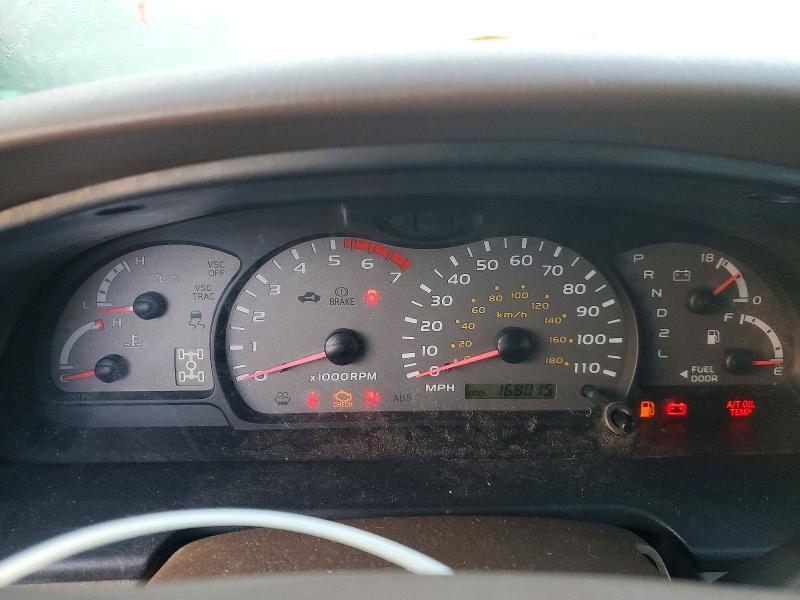 2002 Toyota Sequoia SR5