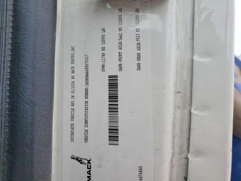 2025 Mack MD Flatbed Truck