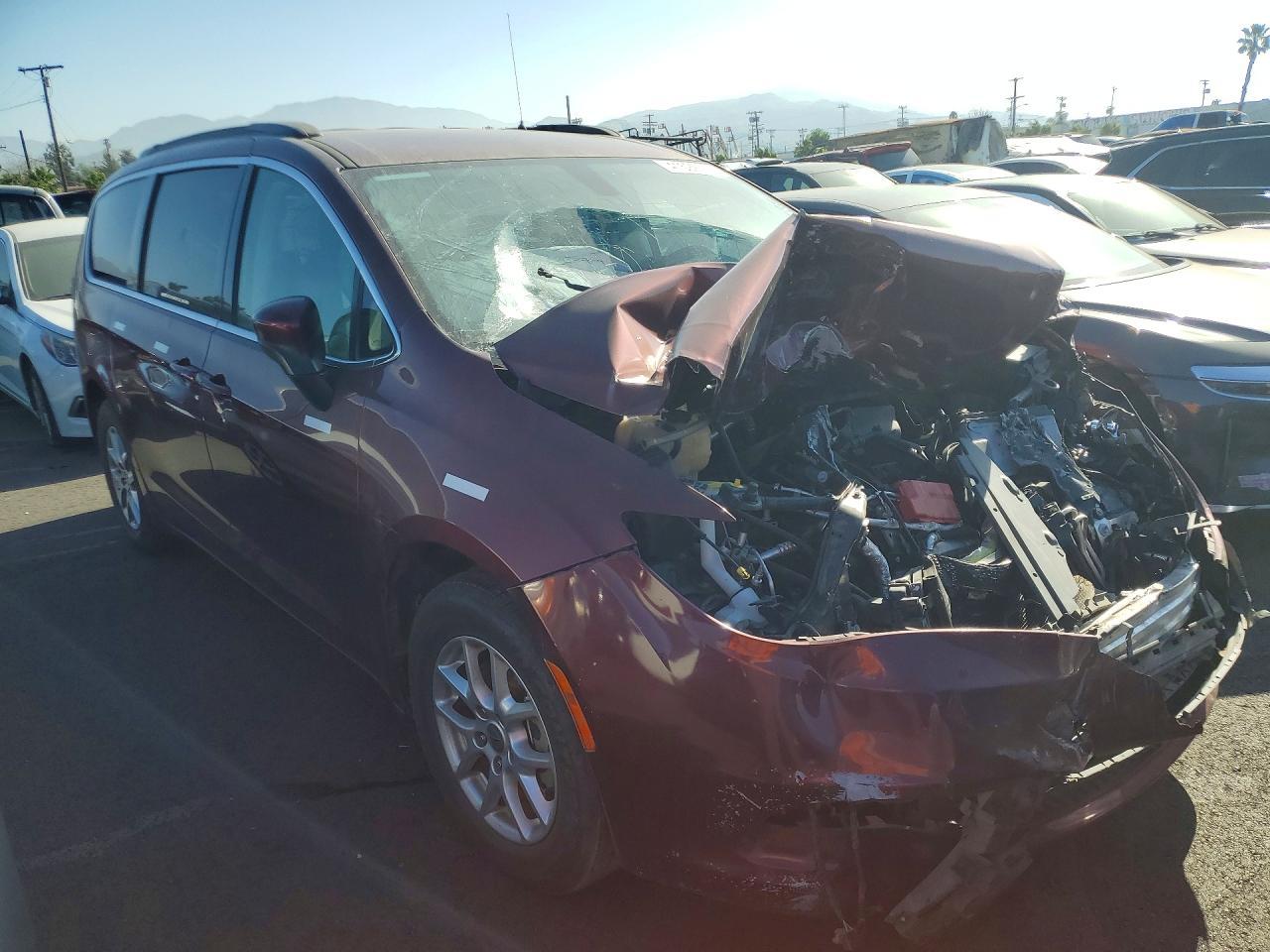 2021 Chrysler Voyager lxi