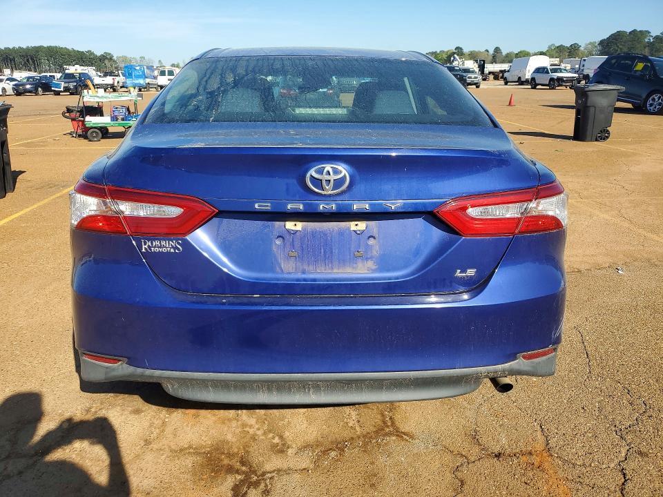 2018 Toyota Camry le