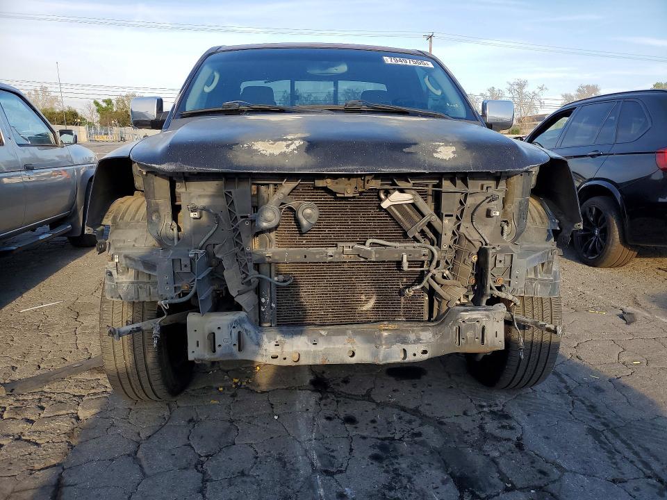 2004 Nissan Titan xe