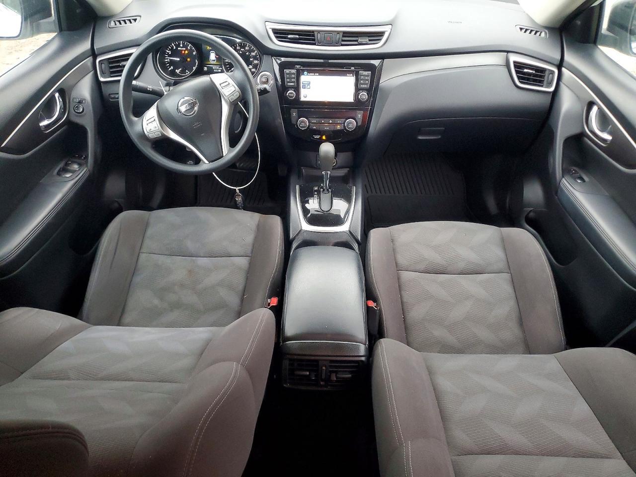 2016 Nissan Rogue sv