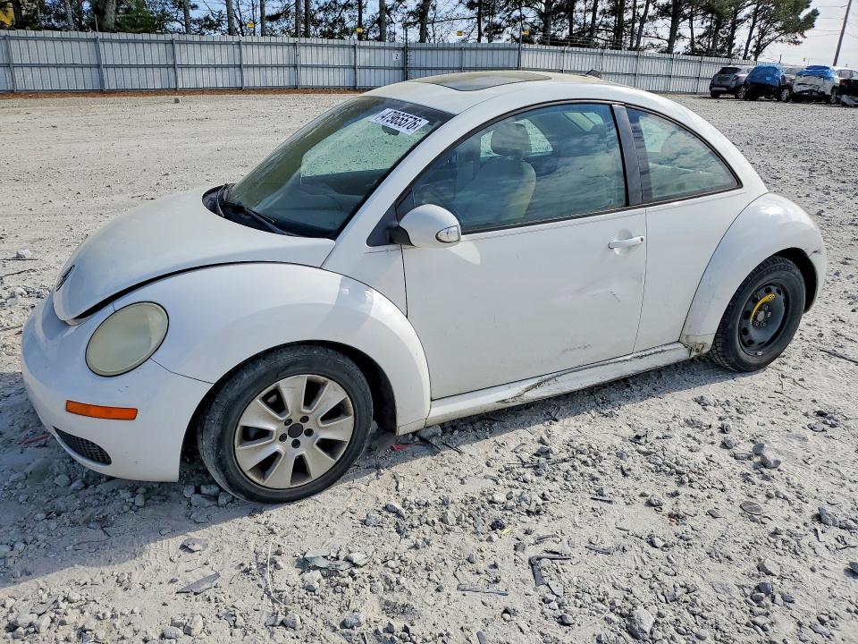 2010 Volkswagen New Beetle