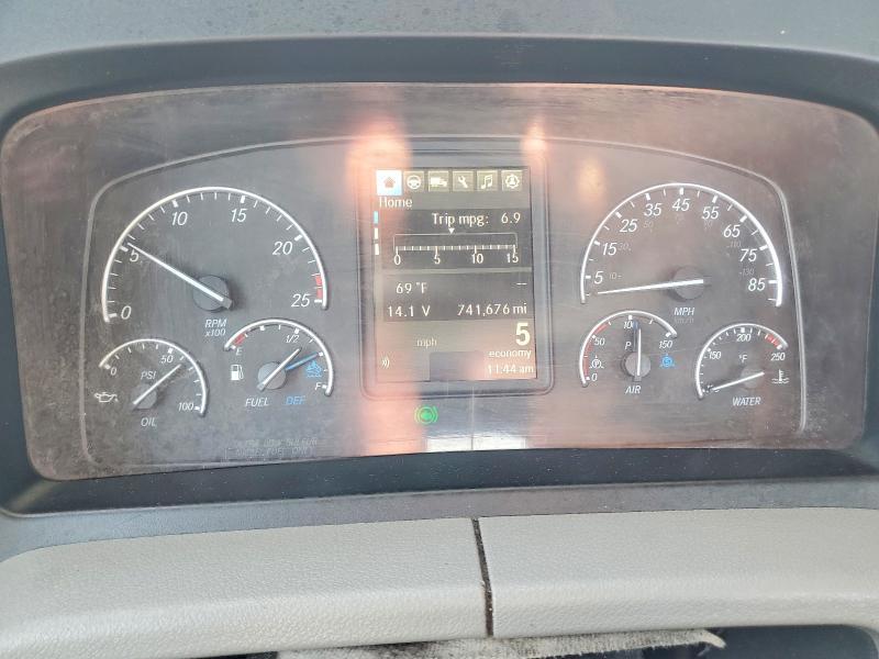 2021 Freigliner 2021 Freightliner Cascadia 1