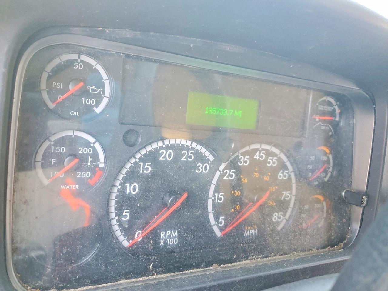 2019 Freigliner 2019 Freightliner Business Class M2 BOX Truck