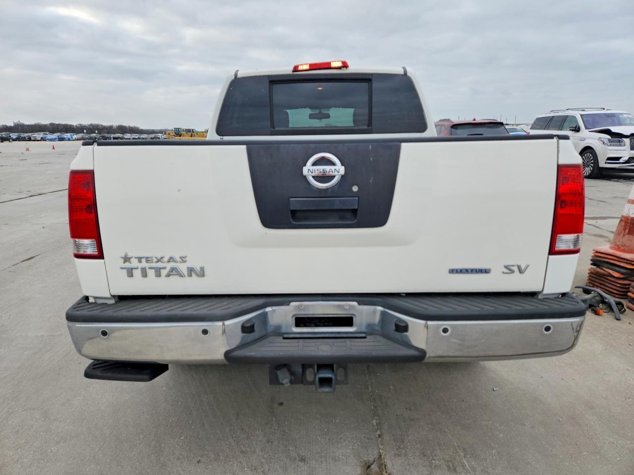 2012 Nissan Titan SV