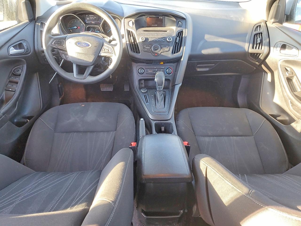 2017 Ford Focus se