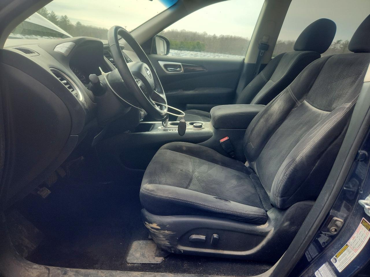 2014 Nissan Pathfinder sv