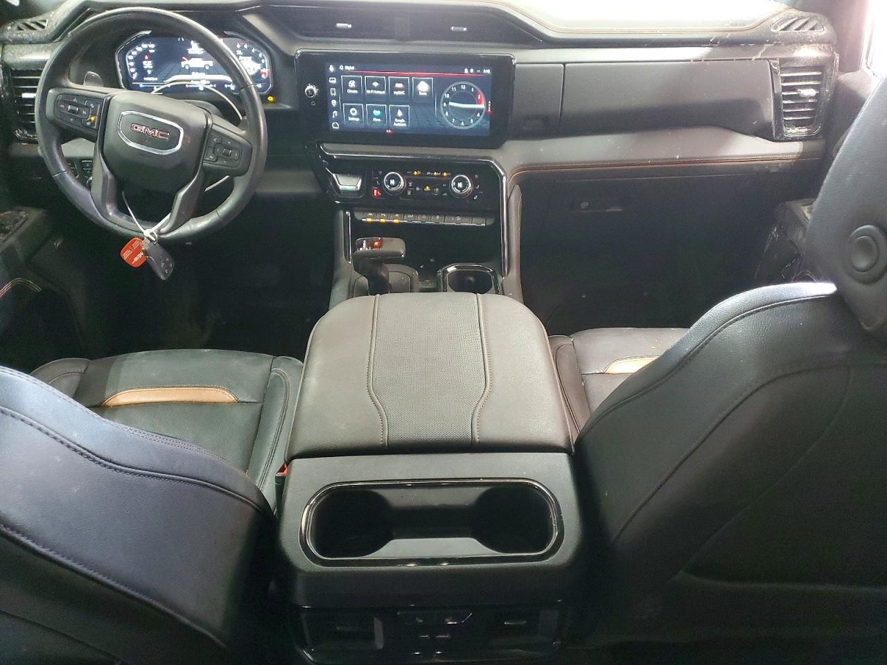 2023 GMC Sierra K1500 AT4