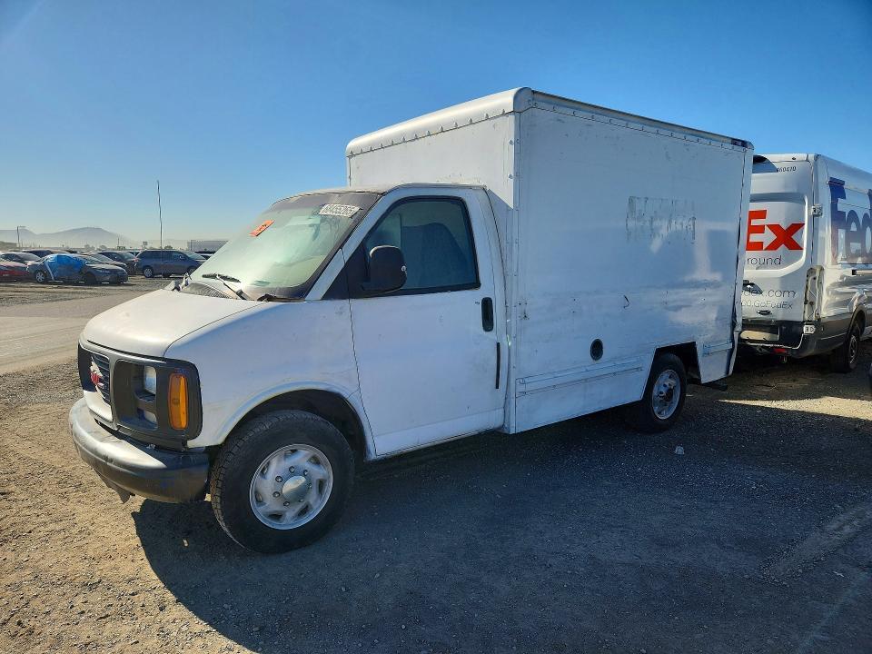 2000 GMC Savana Cutaway G3500