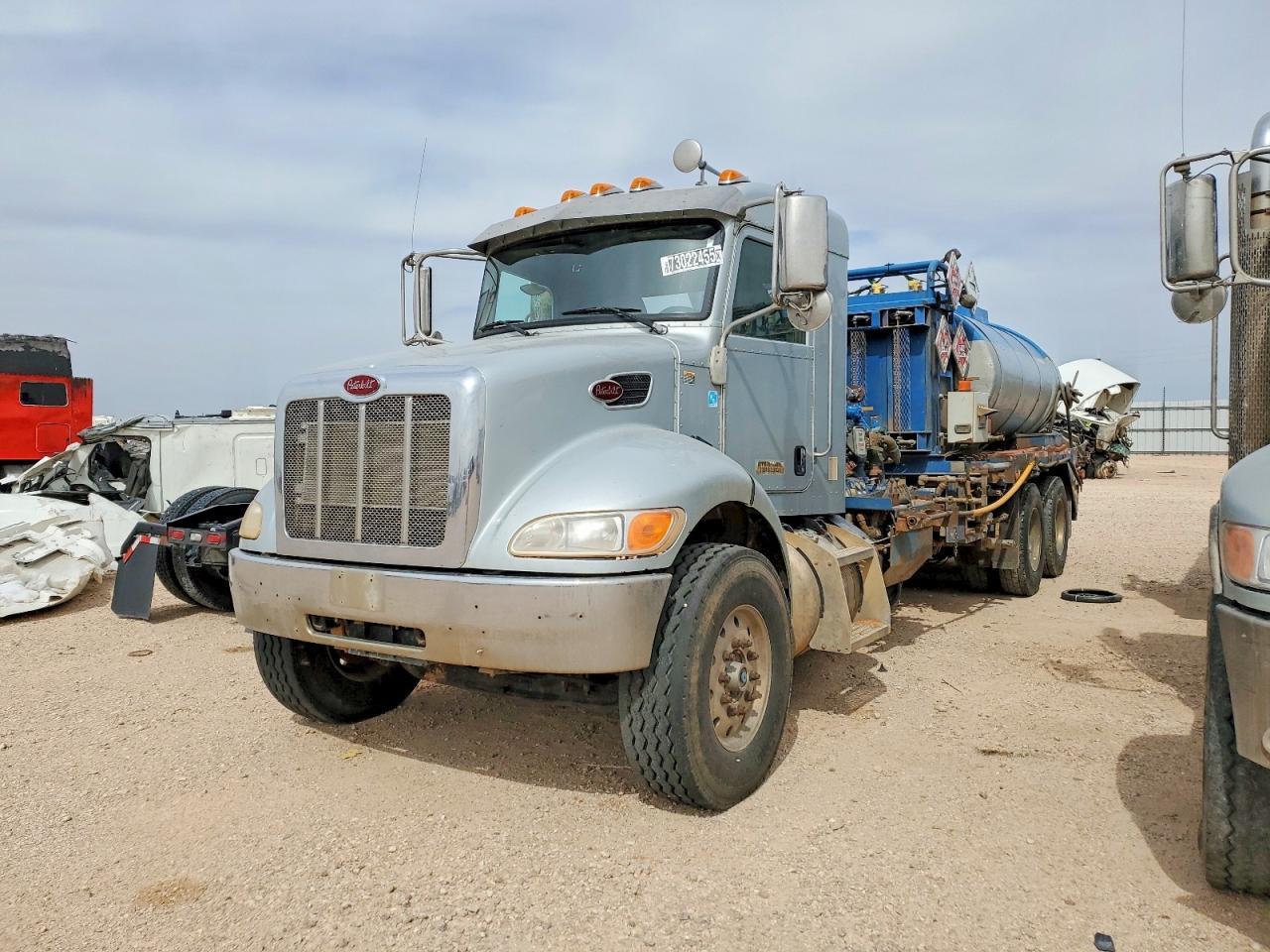 2015 Peterbilt 348 Vacuum Truck